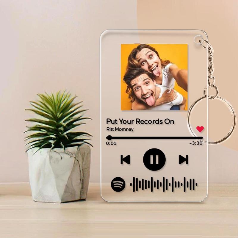 Customized Scannable Spotify Code Plaque Keychain Music and Photo, Song Keychain,Engraved Keychain Anniversary Gifts For Lovers