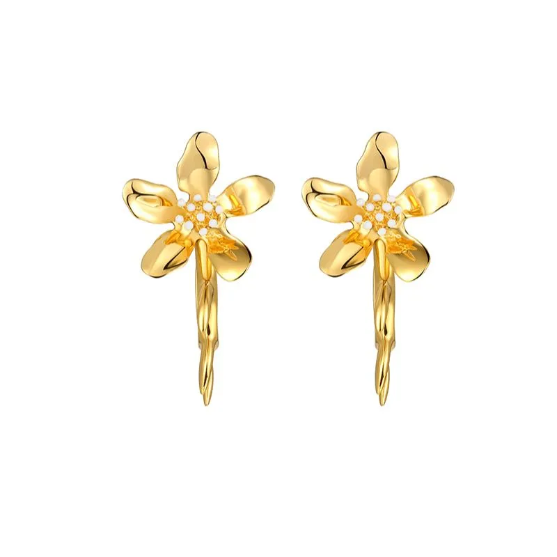 Five Petals Connect With Thorn Detachable Golden Earrings 1