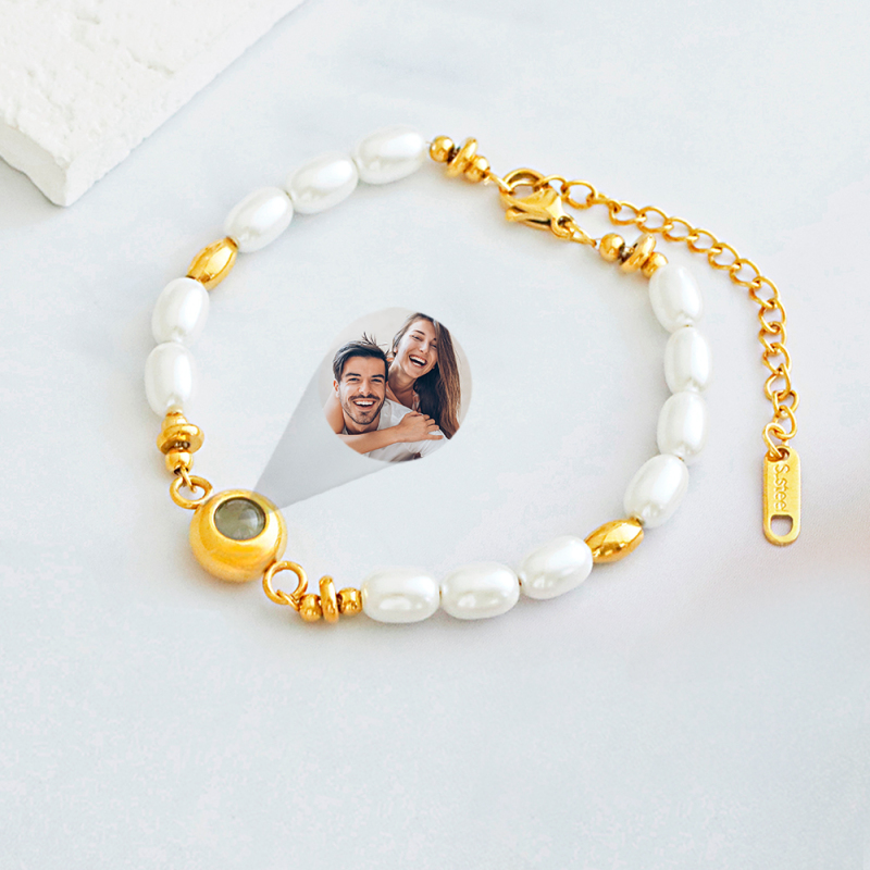 Personalized Photo Projection Circle Vintage Luxury Bracelet 18k Gold Plated Stainless Steel Pearl Bracelet Gift for Her