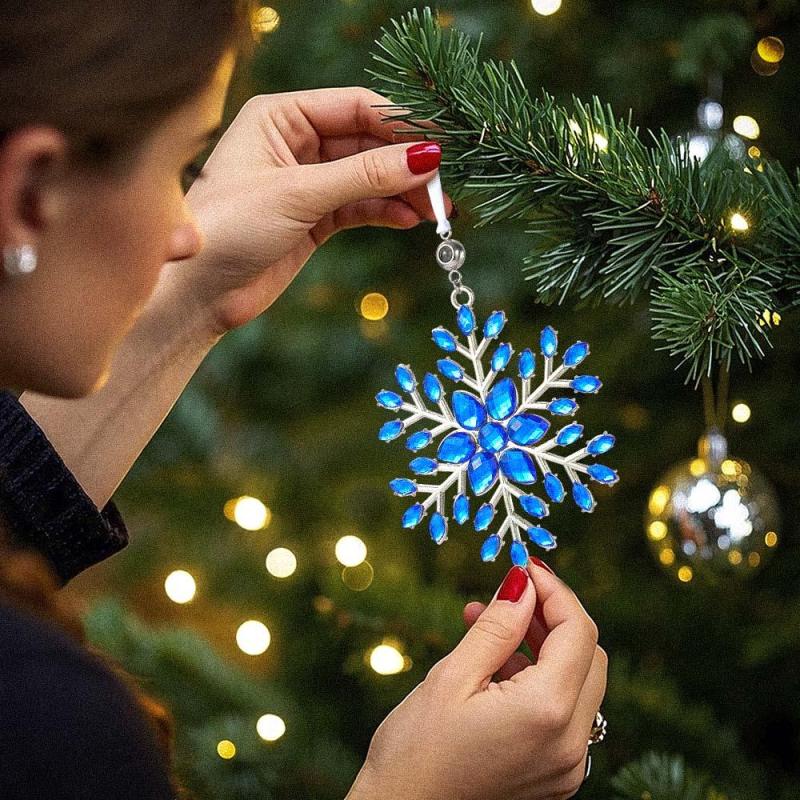 Personalized Photo Projection Ornaments Snowflake Shape Ornaments Multi-color Christmas Gifts For Family 4