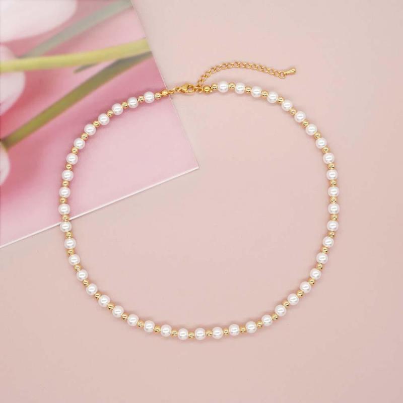 Poppy Pearl Necklace Gold Minimalist Chain Dainty and Thin Necklace 1