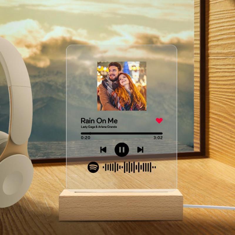 Scannable Spotify Code Plaque Keychain Music and Photo Acrylic, Song Keychain 2.1in*3.4in (5.4*8.6cm) 3